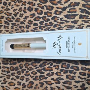 NEW Too Faced Mr Cover-Up Perfect Concealer Brush